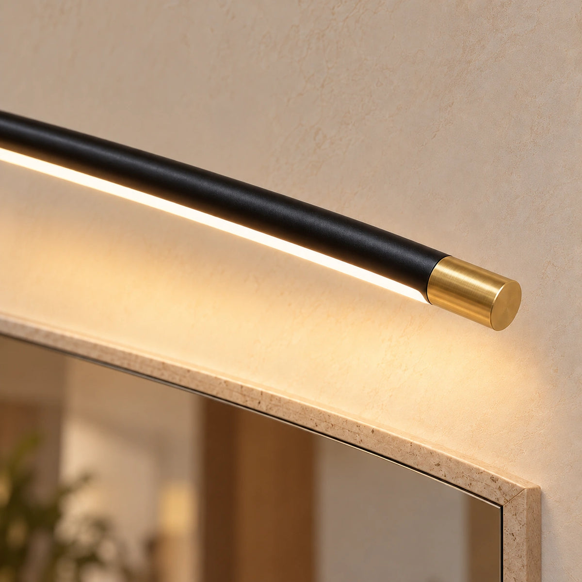 Applique miroir LED Anatole – detail embout noir dore