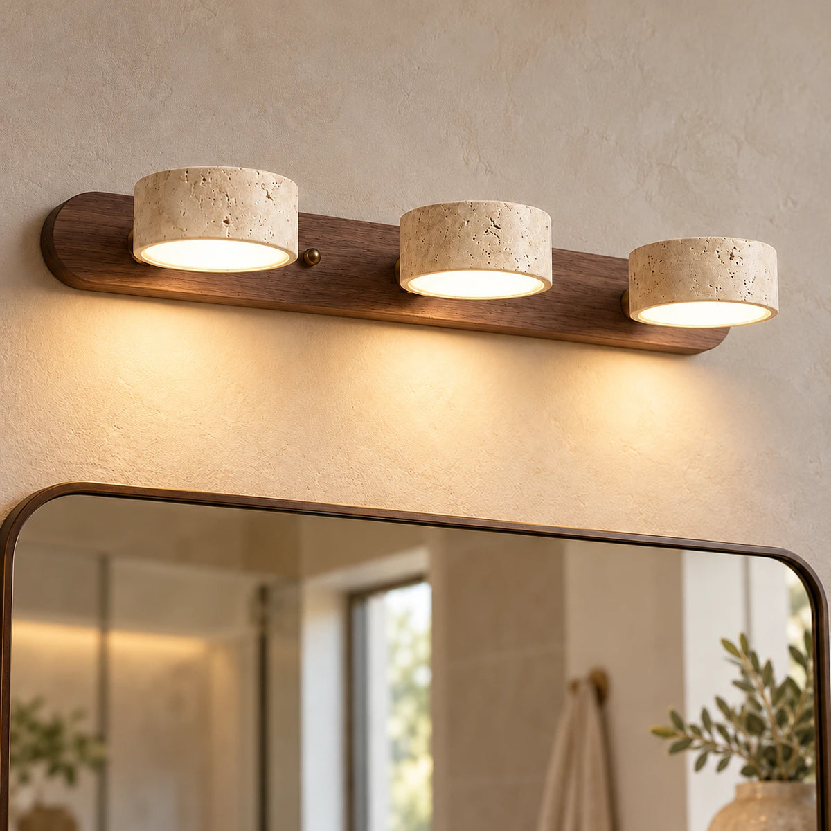 Applique Bastien en travertin — Noyer – 3 têtes / Blanc chaud 3000K